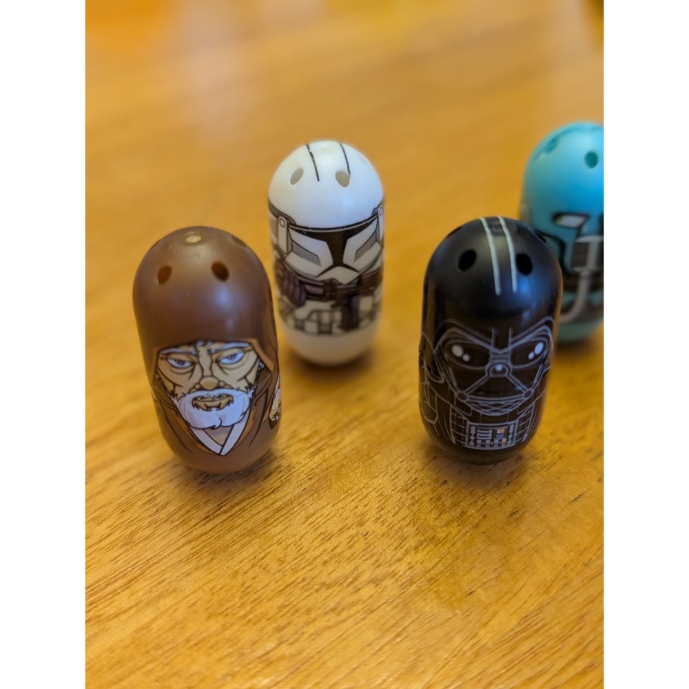 Star Wars 2010 Mighty Beanz Lot of 5 Darth Vader Obi Wan Kenobi Troopers 2-18